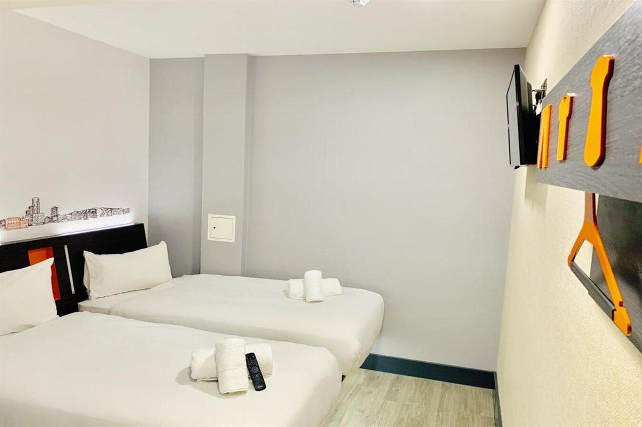 Easyhotel London City Shoreditch Екстер'єр фото